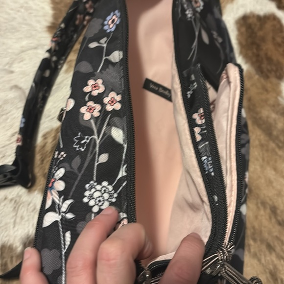 Vera Bradley over the shoulder bag - Picture 5 of 5